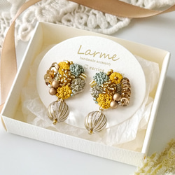 【木漏れ日】 刺繍耳飾り　秋に着けたいピアス・イヤリング 6枚目の画像