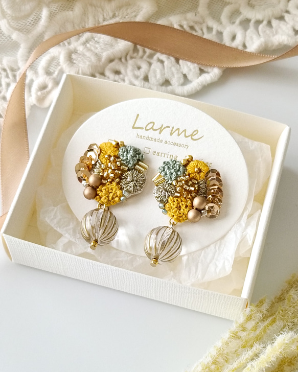 【木漏れ日】 刺繍耳飾り　秋に着けたいピアス・イヤリング 6枚目の画像