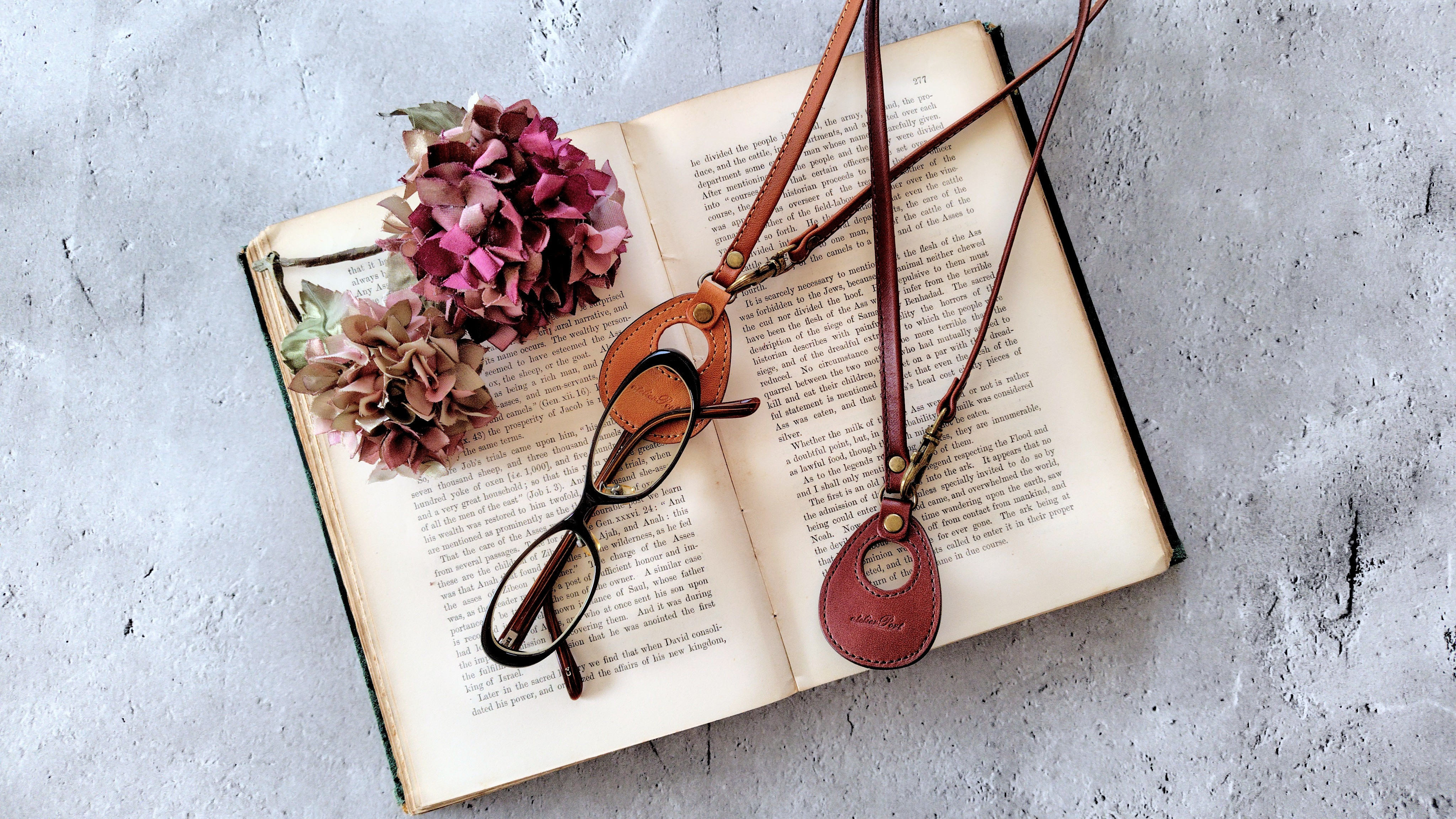 【メガネホルダーペアセット】ギフトセット◆眼鏡ホルダー◆本革◆サングラスホルダー◆贈り物◆ラッピング・刻印◆送料無料