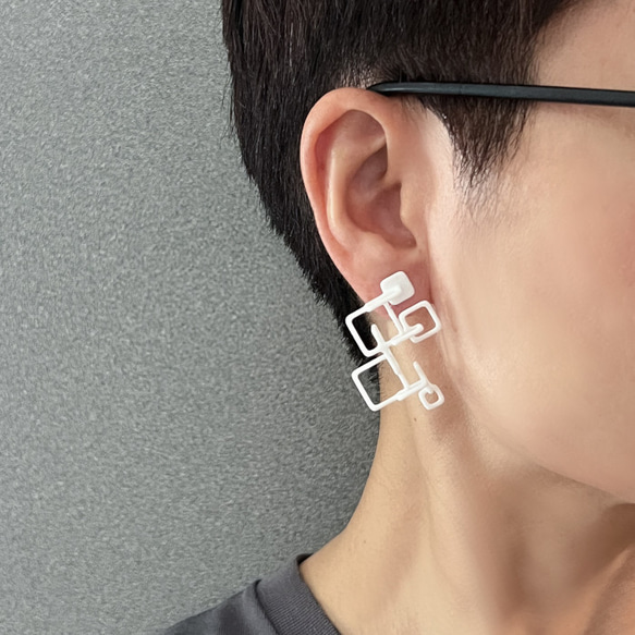 クアドラ　ピアス・イヤリング　白 6枚目の画像