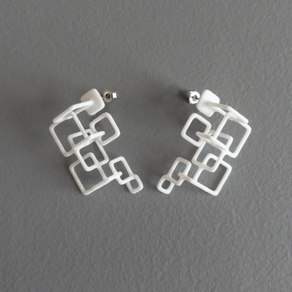 クアドラ　ピアス・イヤリング　白 7枚目の画像