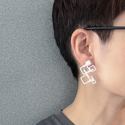 クアドラ　ピアス・イヤリング　白 4枚目の画像