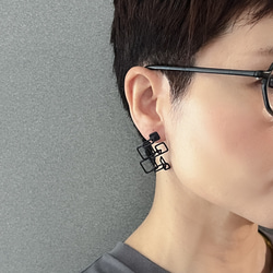 クアドラ　ピアス・イヤリング　黒 7枚目の画像