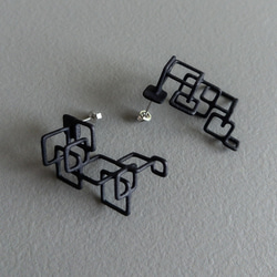 クアドラ　ピアス・イヤリング　黒 5枚目の画像