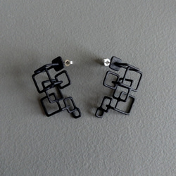 クアドラ　ピアス・イヤリング　黒 2枚目の画像