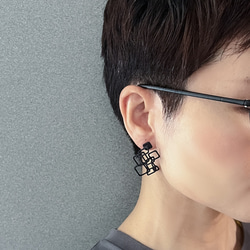 クアドラ　ピアス・イヤリング　黒 10枚目の画像
