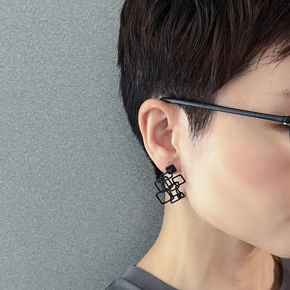 クアドラ　ピアス・イヤリング　黒 10枚目の画像