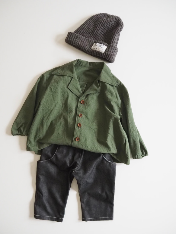 【サイズ100】深緑のシャツ 1枚目の画像