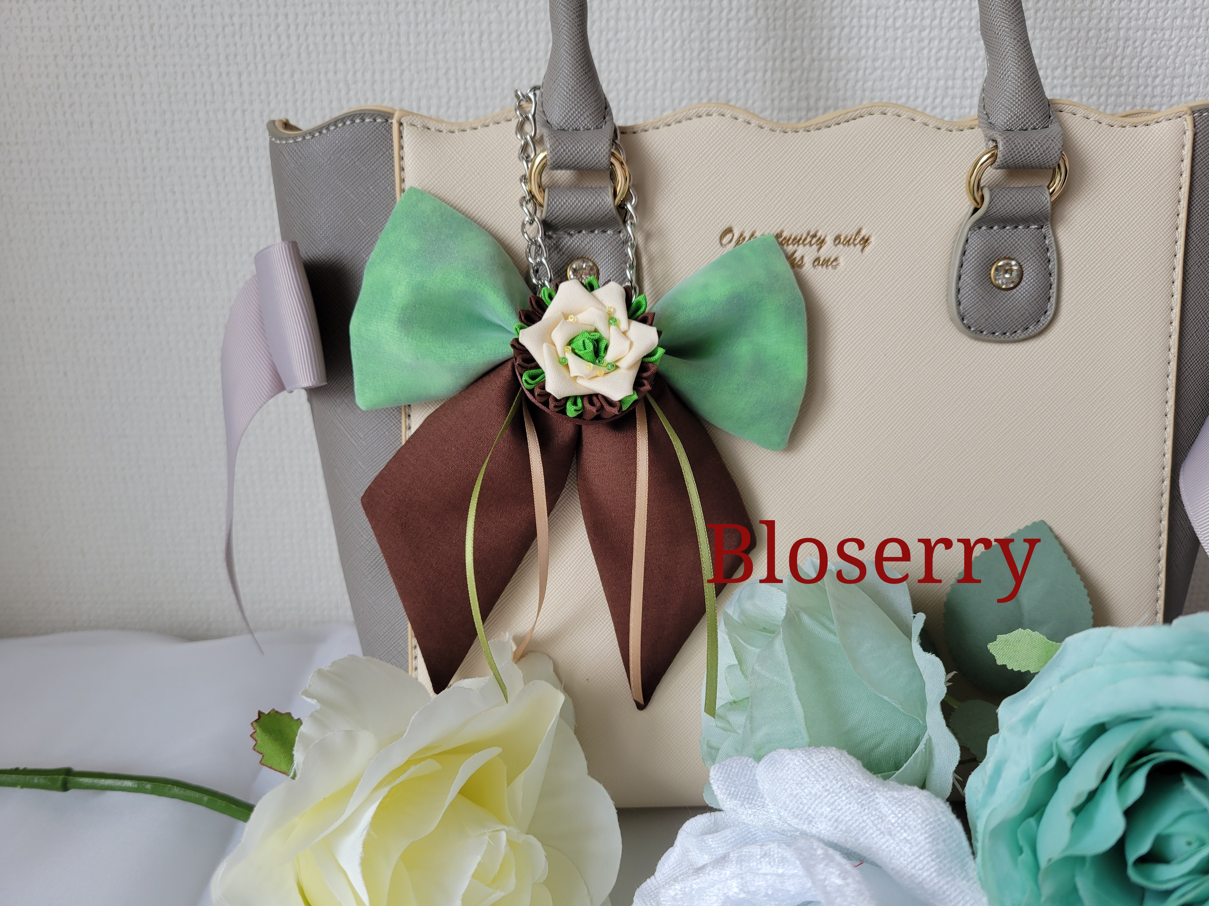 洋梨タルトリボン　バッグチャーム