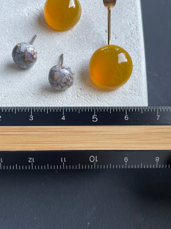 【控えめな華やかさ】数量限定　Soléa（ソレア）｜天然石2wayピアス　カルセドニー×コッパーオパール　秋ピアス 13枚目の画像