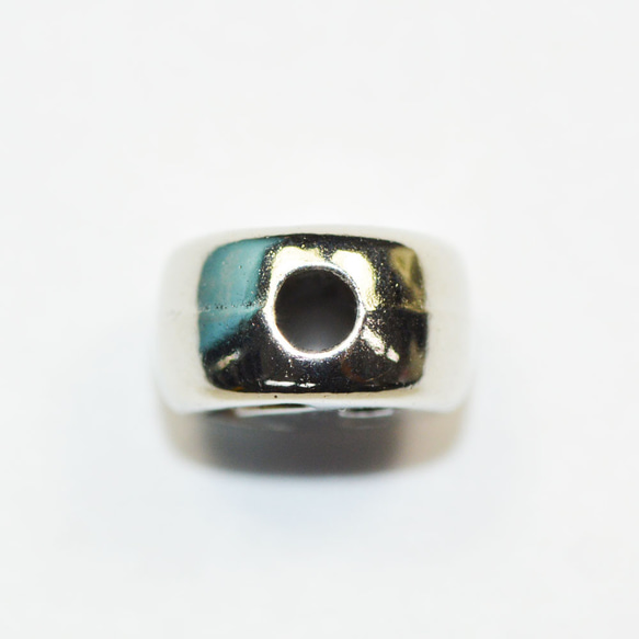 レタービーズ スマイル 銀色シルバー 7mmディスク アクリル プラビーズ 5コ売り CT207 2枚目の画像