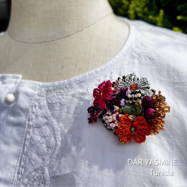 トルコ伝統工芸　oya刺繍　ブローチ　「秋の足音が聴こえます」　ブローチ45