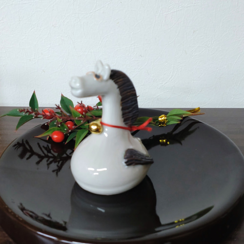 即発送2日以内【干支小物2026】陶器の干支の置物 午（うま） 「お