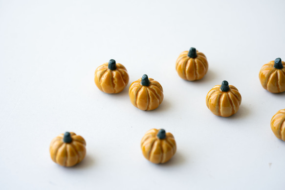 【数量限定】ちいさな陶器のかぼちゃ 1枚目の画像