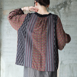 ミステリアスに煌めく♪オリエンタルパッチワークブラウス（25w-07）ブラウン 3枚目の画像