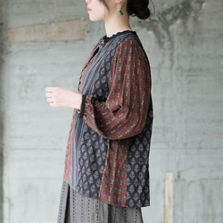 ミステリアスに煌めく♪オリエンタルパッチワークブラウス（25w-07）ブラウン 2枚目の画像