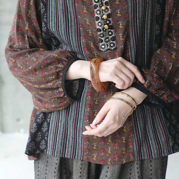 ミステリアスに煌めく♪オリエンタルパッチワークブラウス（25w-07）ブラウン 13枚目の画像