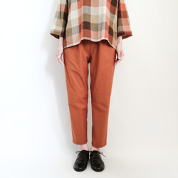 再販！× 8  新！コットンキュプラのなんでもないパンツ  ストレッチツイル  ダークオレンジ 9枚目の画像