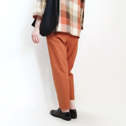 再販！× 8  新！コットンキュプラのなんでもないパンツ  ストレッチツイル  ダークオレンジ 5枚目の画像