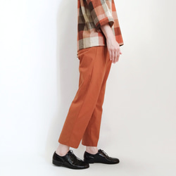 再販！× 8  新！コットンキュプラのなんでもないパンツ  ストレッチツイル  ダークオレンジ 7枚目の画像