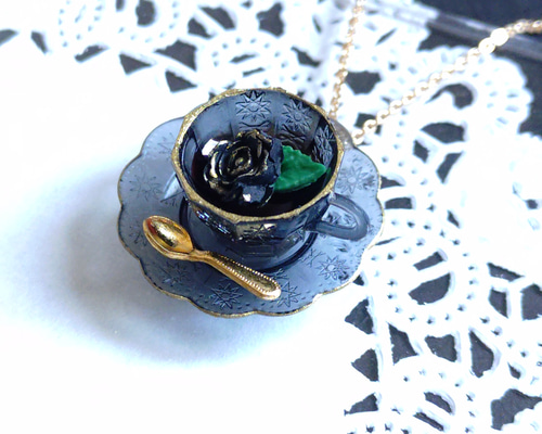No.3046★ハンドメイド★ハロウィン♡薔薇♡フラワーレジンネックレス d62e1fcc70581f81eed7e3194c9dda