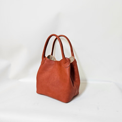 新作日本製　持ち手を丸くし上品にまた可愛く　お出かけに最適なサイズ感の本革 トートバッグ Marle=マール 12枚目の画像