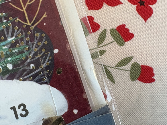 カードタイプの新size！送って楽しめる！『スクエア型！アドベントクリスマス　グリーティングカード　楽しい広場』 6枚目の画像