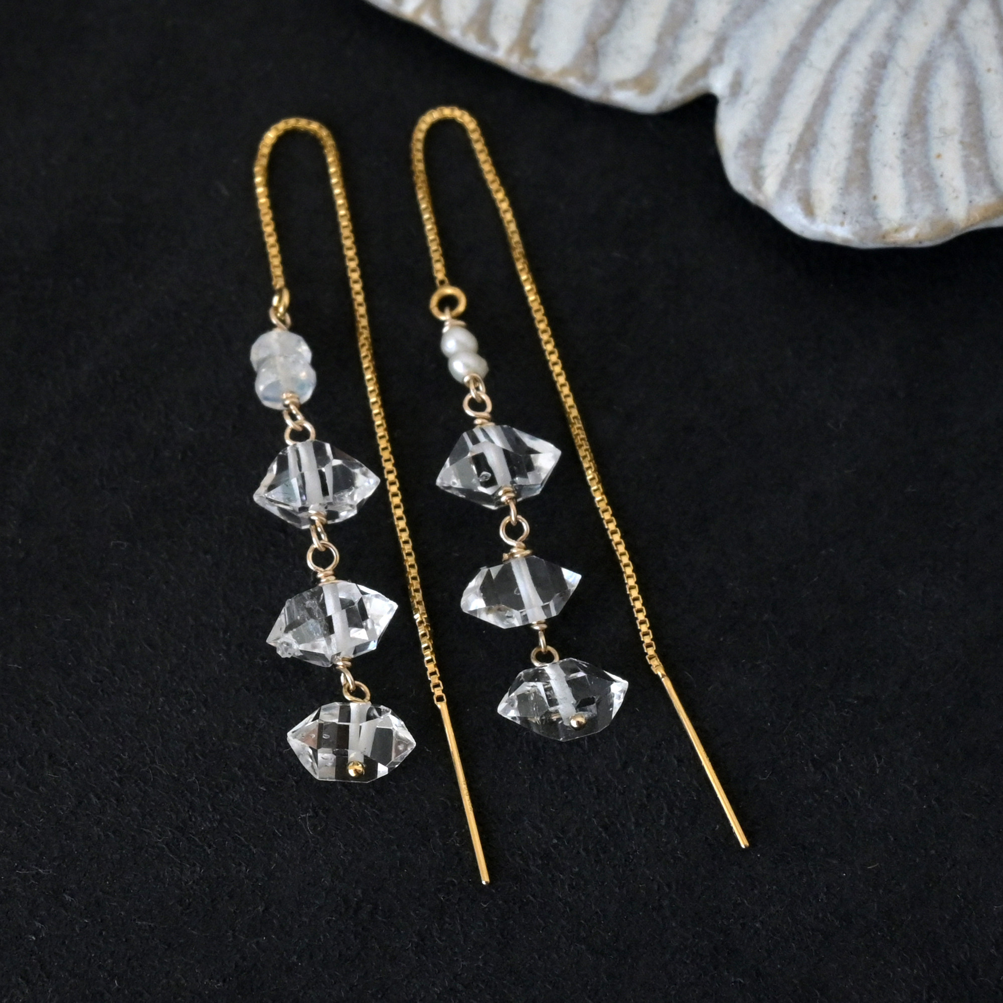 大粒ハーキマーダイヤのアメリカンピアス・14kgf・4月の誕生石