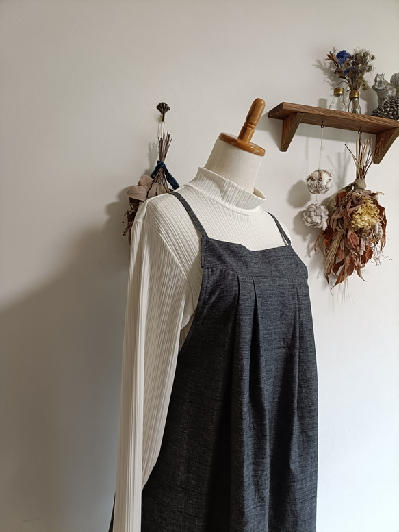 綿スラブシャンブレーキャミソール型ワンピースブラック 3枚目の画像