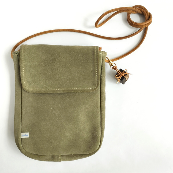 寄木と革紐で作ったギフトボックスのファスナーチャーム /  バッグチャーム 《type C》 10枚目の画像