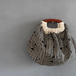 1点のみ★大人レトロな木製四角のウッドリングバック　黒しましま北欧　ミニバック旅行にも 2枚目の画像