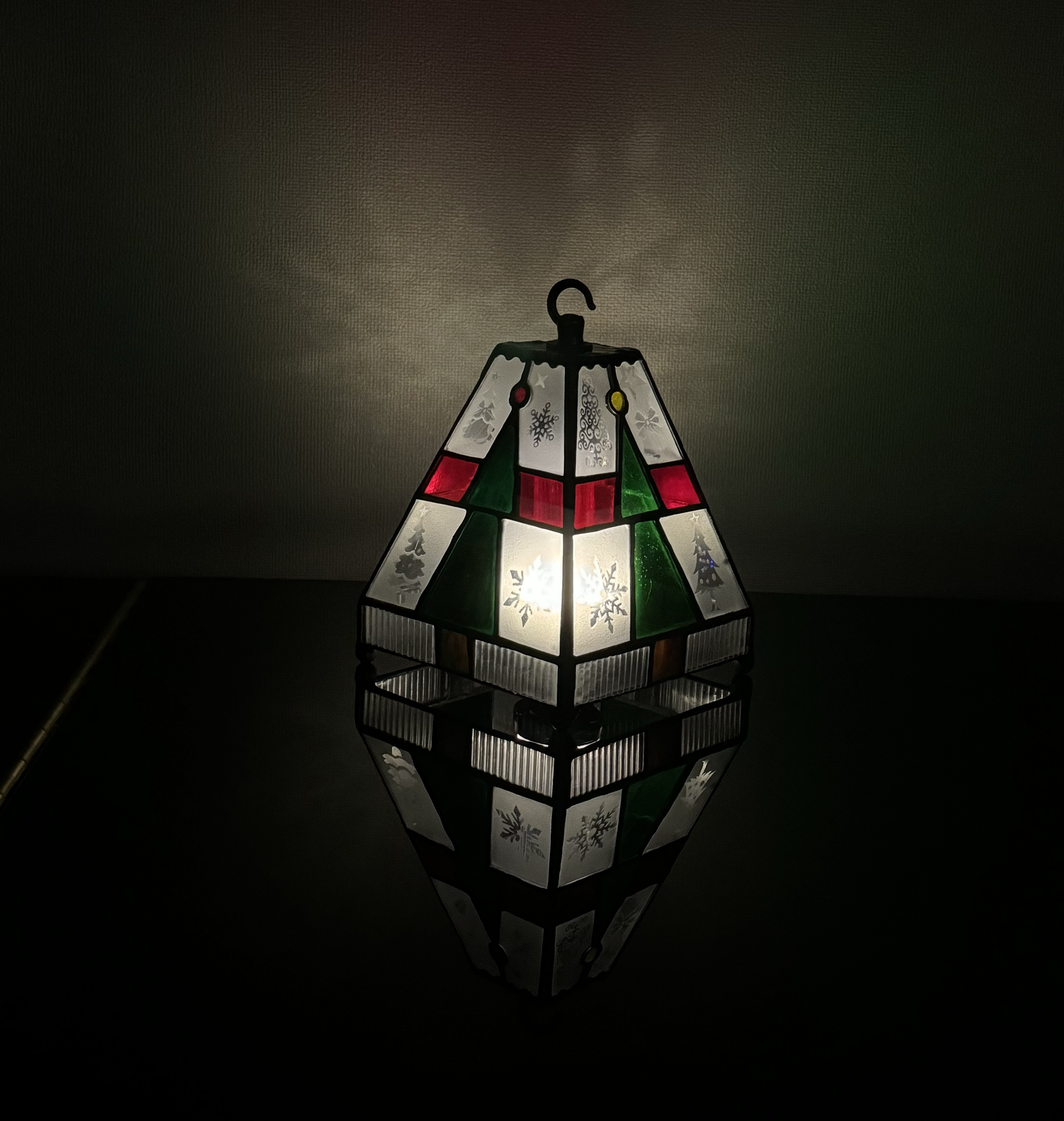 #MerryCreema 光の色とガラス模様を楽しむ 、クリスマス 3.ステンドグラスどこでもランタン