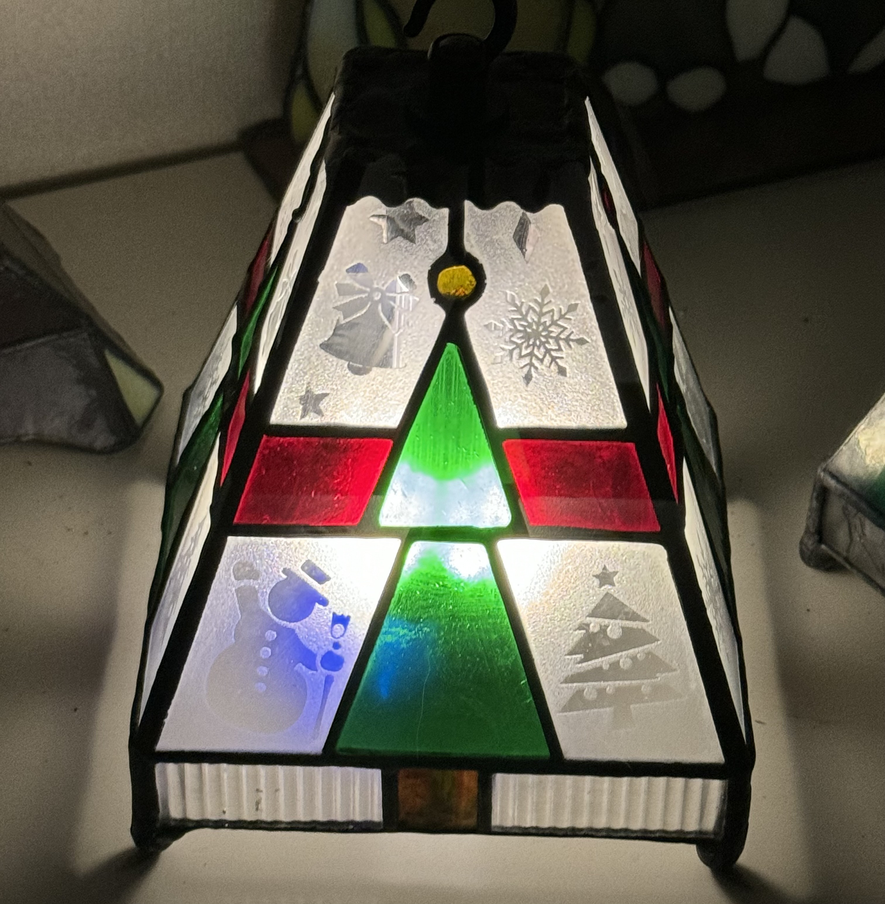 #MerryCreema 光の色とガラス模様を楽しむ 、クリスマス 3.ステンドグラスどこでもランタン