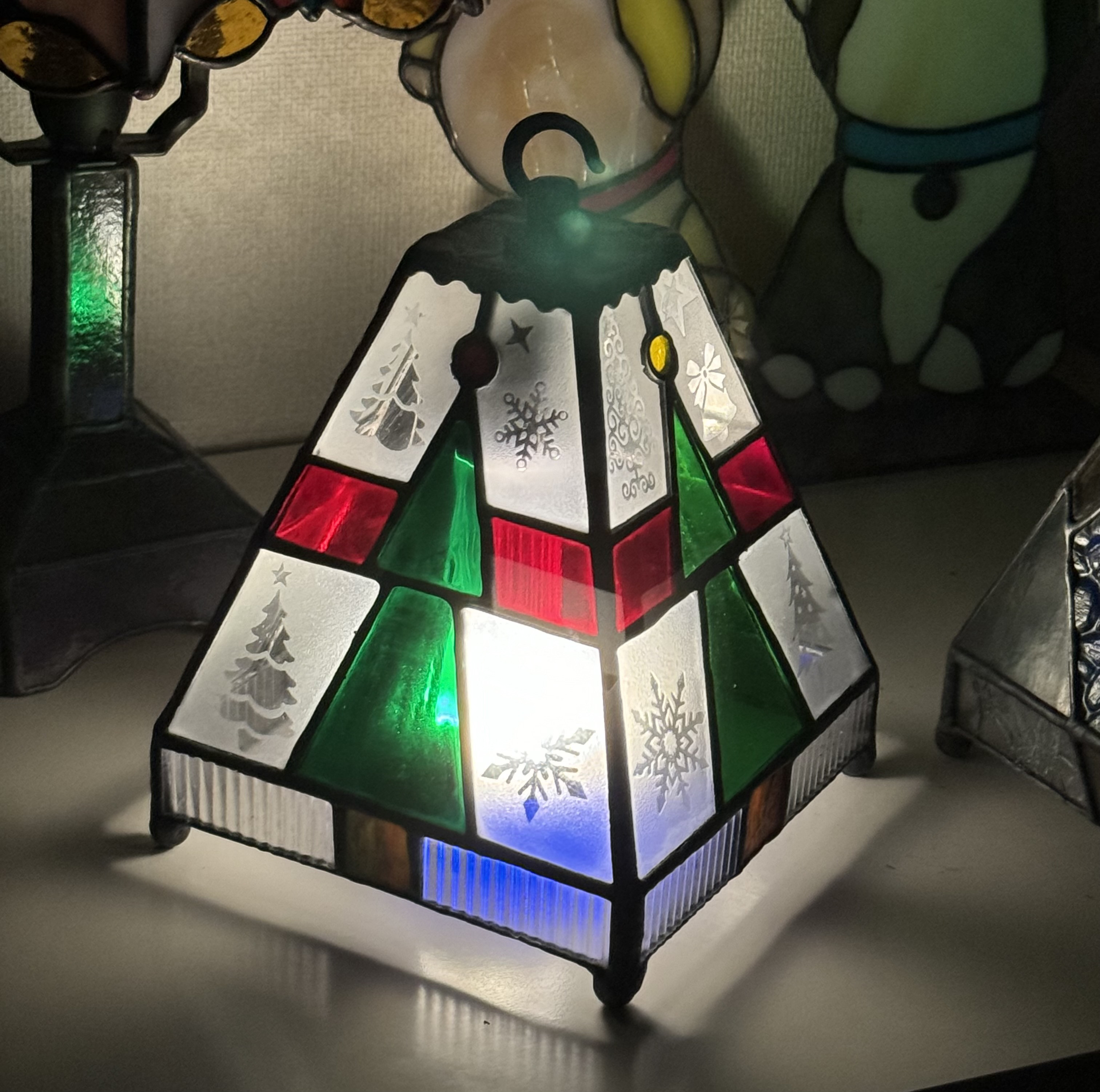 #MerryCreema 光の色とガラス模様を楽しむ 、クリスマス 3.ステンドグラスどこでもランタン