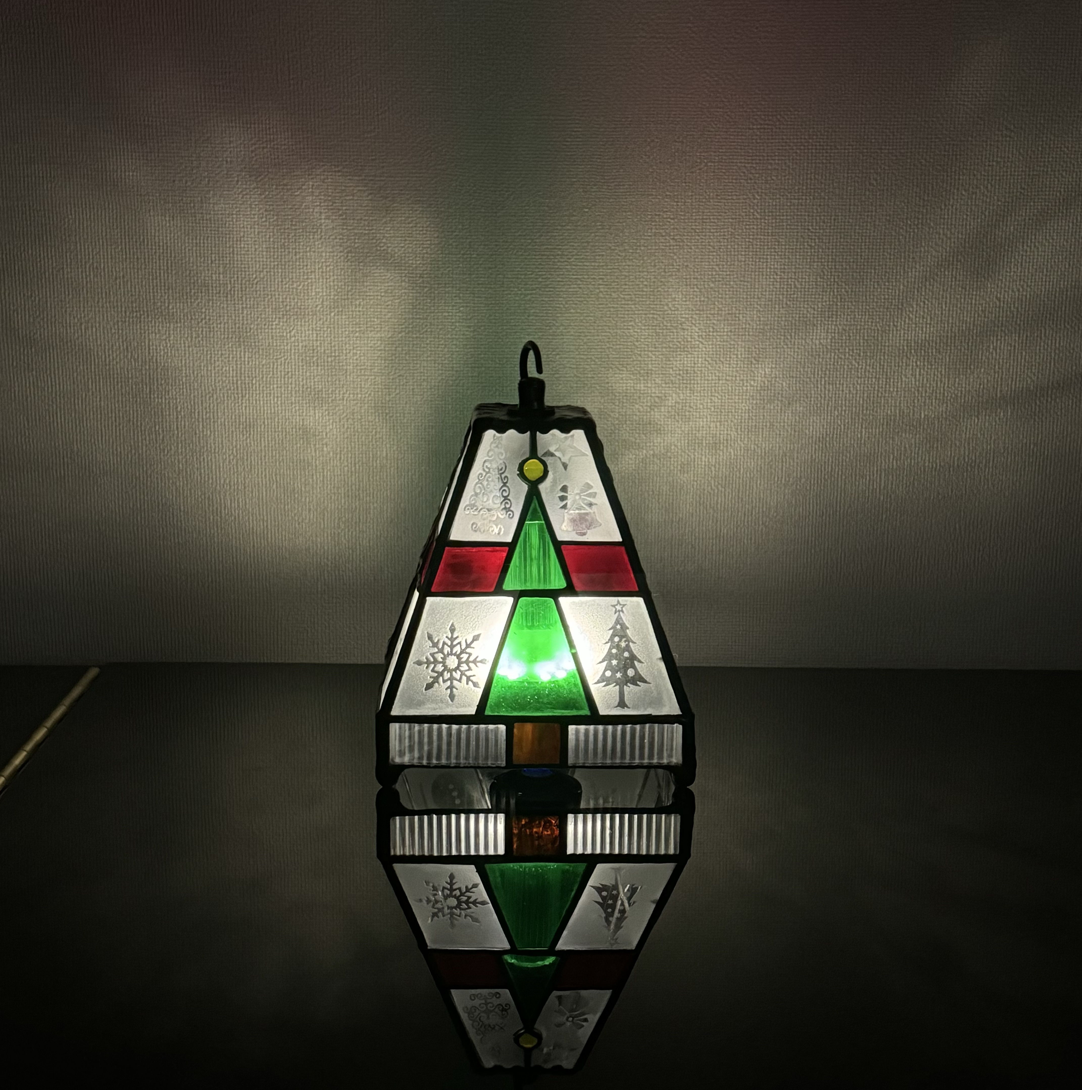 #MerryCreema 光の色とガラス模様を楽しむ 、クリスマス 3.ステンドグラスどこでもランタン