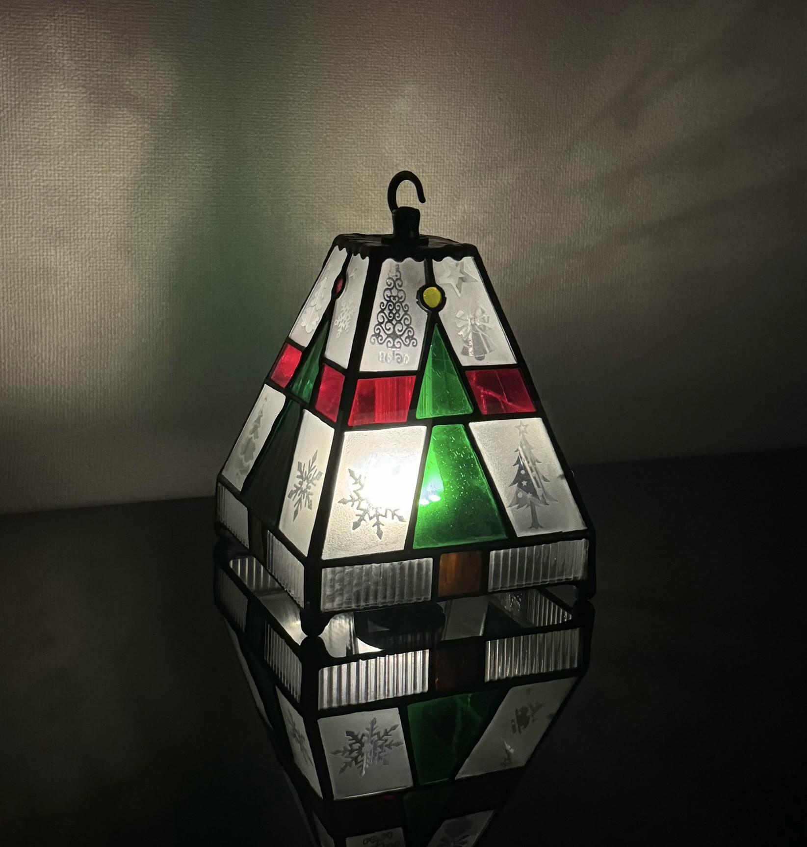 #MerryCreema 光の色とガラス模様を楽しむ 、クリスマス 3.ステンドグラスどこでもランタン