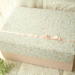 受注製作　リバティ　おもちゃ箱　メモリアルボックス　出産祝い　メドウテイルズ　パステル 1枚目の画像