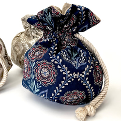 Marcella花刺繍のマニフィーク巾着バッグ iLiv社高級イギリス生地 高品質エンブロイダリー 太番手フレンチリネン 11枚目の画像