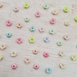 小さなお花のビーズパーツ(パステル)　4.5mm 150個 7枚目の画像