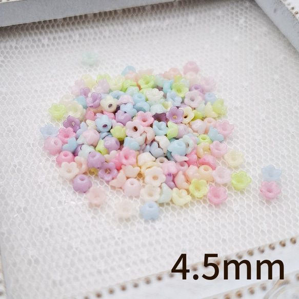 小さなお花のビーズパーツ(パステル)　4.5mm 150個 1枚目の画像