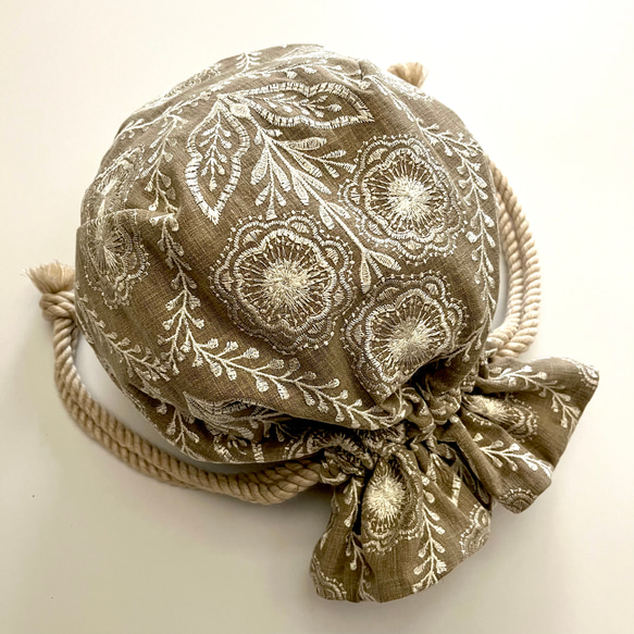 Marcella花刺繍のマニフィーク巾着バッグ iLiv社高級イギリス生地 高品質エンブロイダリー 太番手フレンチリネン 14枚目の画像