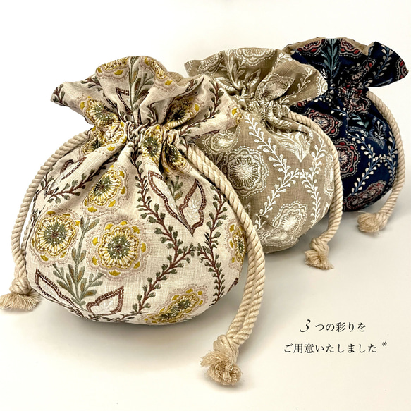 Marcella花刺繍のマニフィーク巾着バッグ iLiv社高級イギリス生地 高品質エンブロイダリー 太番手フレンチリネン 3枚目の画像