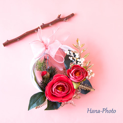 新作＞赤い乙女椿とゴールドの葉の冬リース　　リース台：15㎝　　  (521) 8枚目の画像