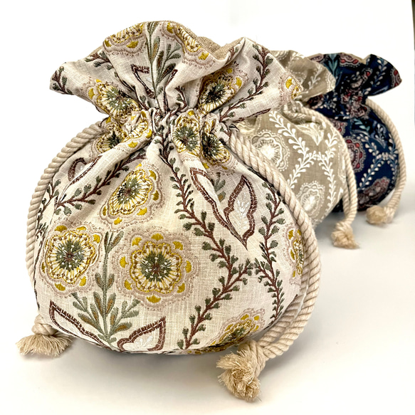 Marcella花刺繍のマニフィーク巾着バッグ iLiv社高級イギリス生地 高品質エンブロイダリー 太番手フレンチリネン 10枚目の画像