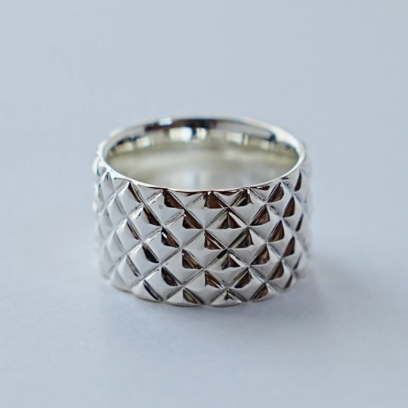 シルバーダイヤカットリング『silver925 大振り指輪』キルティングデザイン