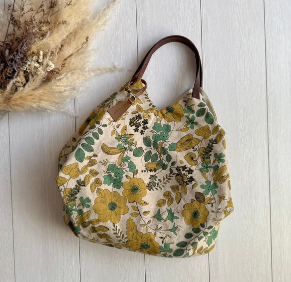 新作★秋マスタード花★トライアングルバック　綿麻　北欧エレガント 1枚目の画像