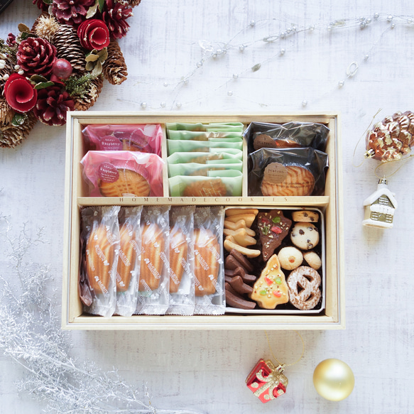 「クリスマスミニクッキー缶とガレットのセット＜大＞」Ｘｍａｓラッピング無料サービス中♪Creema限定クリスマス2025 1枚目の画像