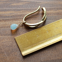 ✨10月誕生石✨ プレシャスオパール＜ドロップ・ブリオレット＞のイヤーカフ（真鍮） 3枚目の画像