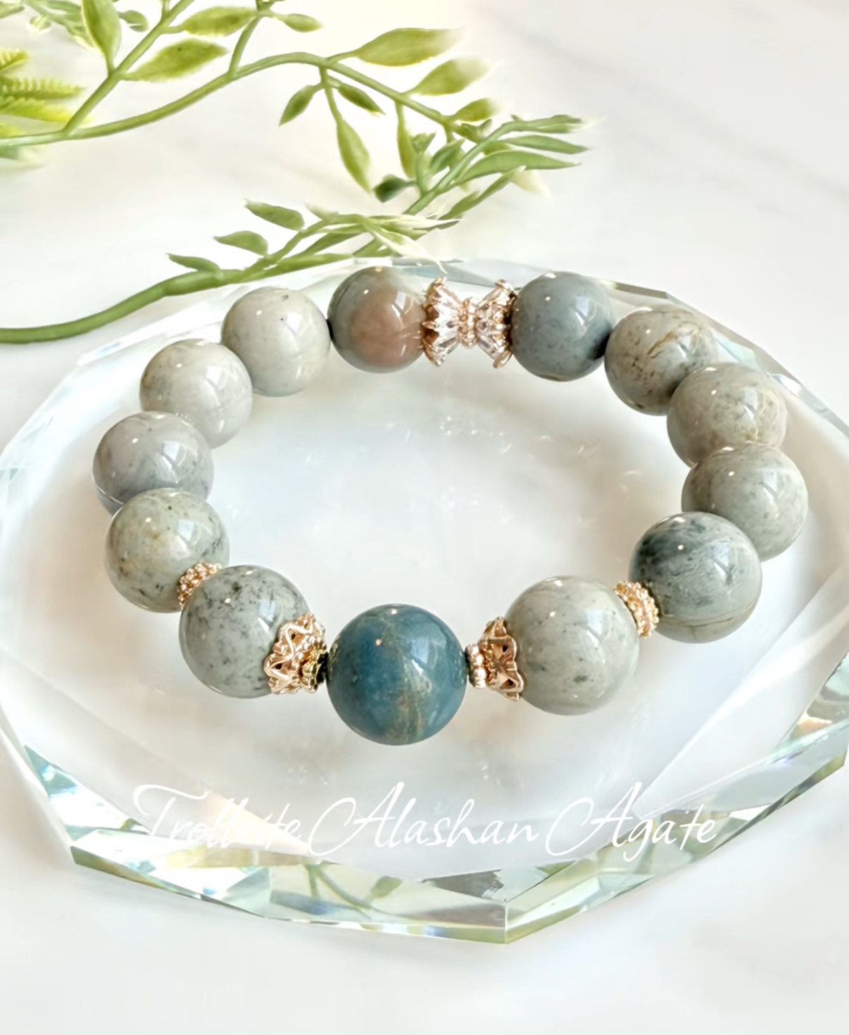 《大人エレガント》トロレアイト×アラシャンメノウ✴︎ レトロな天然石ブレスレット✧‧˚