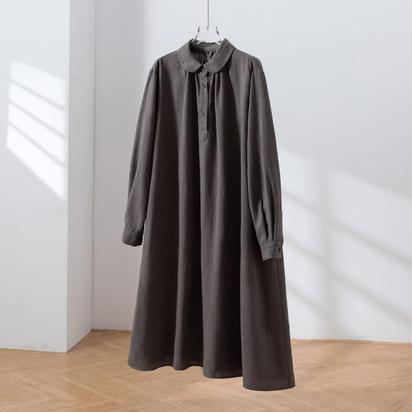 大人の上品な可愛らしさを演出 丸襟ワンピース　ロングワンピース　リネンワンピース 　ダークグレー250918-3 1枚目の画像